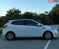 Білий Кіа Ріо, об'ємом двигуна 1.4 л та пробігом 330 тис. км за 3800 $, фото 2 на Automoto.ua