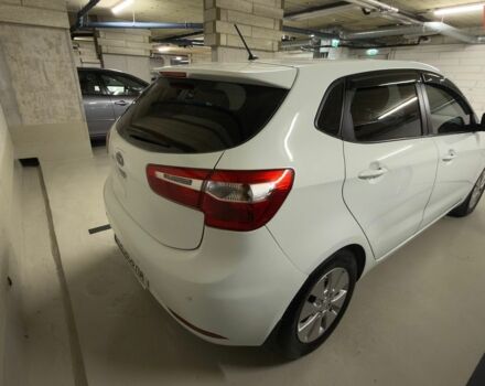 Белый Киа Рио, объемом двигателя 1.6 л и пробегом 126 тыс. км за 7500 $, фото 4 на Automoto.ua