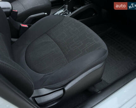 Білий Кіа Ріо, об'ємом двигуна 1.59 л та пробігом 163 тис. км за 8200 $, фото 35 на Automoto.ua