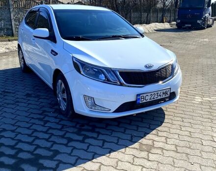 Белый Киа Рио, объемом двигателя 1.4 л и пробегом 102 тыс. км за 6850 $, фото 2 на Automoto.ua