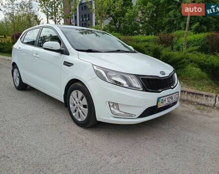 Белый Киа Рио, объемом двигателя 1.6 л и пробегом 28 тыс. км за 9500 $, фото 2 на Automoto.ua