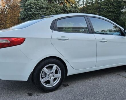 Белый Киа Рио, объемом двигателя 1.4 л и пробегом 105 тыс. км за 6300 $, фото 6 на Automoto.ua