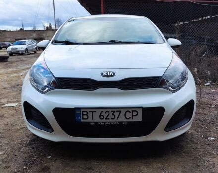 Білий Кіа Ріо, об'ємом двигуна 1.6 л та пробігом 202 тис. км за 7500 $, фото 6 на Automoto.ua