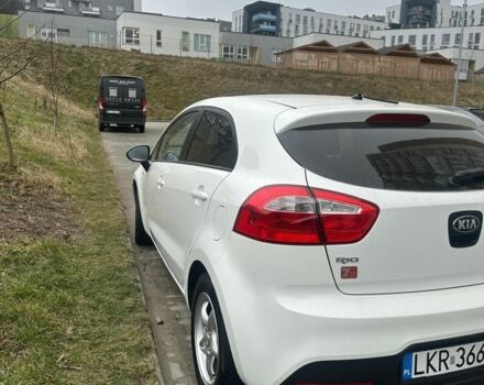 Білий Кіа Ріо, об'ємом двигуна 0 л та пробігом 190 тис. км за 5000 $, фото 3 на Automoto.ua