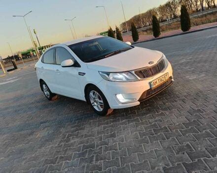 Білий Кіа Ріо, об'ємом двигуна 1.4 л та пробігом 160 тис. км за 8500 $, фото 2 на Automoto.ua