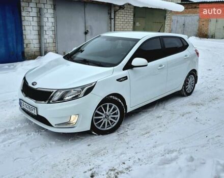 Білий Кіа Ріо, об'ємом двигуна 1.4 л та пробігом 132 тис. км за 8800 $, фото 70 на Automoto.ua