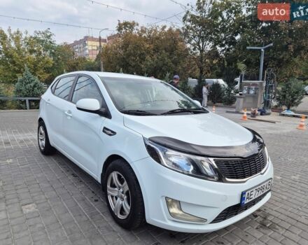 Белый Киа Рио, объемом двигателя 1.4 л и пробегом 82 тыс. км за 8000 $, фото 3 на Automoto.ua