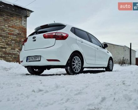 Білий Кіа Ріо, об'ємом двигуна 1.4 л та пробігом 132 тис. км за 8800 $, фото 3 на Automoto.ua