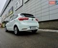 Белый Киа Рио, объемом двигателя 1.4 л и пробегом 132 тыс. км за 8999 $, фото 4 на Automoto.ua
