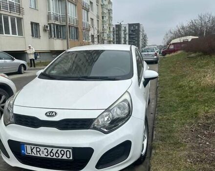 Белый Киа Рио, объемом двигателя 0 л и пробегом 190 тыс. км за 5000 $, фото 5 на Automoto.ua