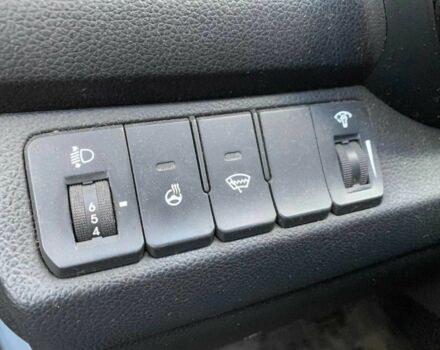 Білий Кіа Ріо, об'ємом двигуна 0 л та пробігом 170 тис. км за 2013 $, фото 7 на Automoto.ua