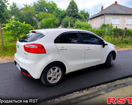 Белый Киа Рио, объемом двигателя 1.4 л и пробегом 282 тыс. км за 6999 $, фото 3 на Automoto.ua