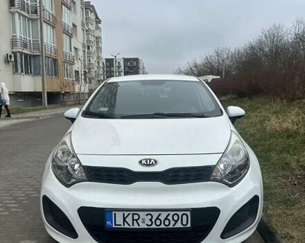 Белый Киа Рио, объемом двигателя 0 л и пробегом 190 тыс. км за 5000 $, фото 1 на Automoto.ua