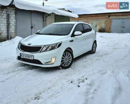 Білий Кіа Ріо, об'ємом двигуна 1.4 л та пробігом 132 тис. км за 8800 $, фото 68 на Automoto.ua