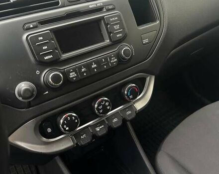 Белый Киа Рио, объемом двигателя 0 л и пробегом 190 тыс. км за 5000 $, фото 9 на Automoto.ua