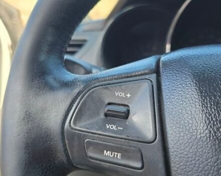 Белый Киа Рио, объемом двигателя 1.59 л и пробегом 200 тыс. км за 3200 $, фото 14 на Automoto.ua