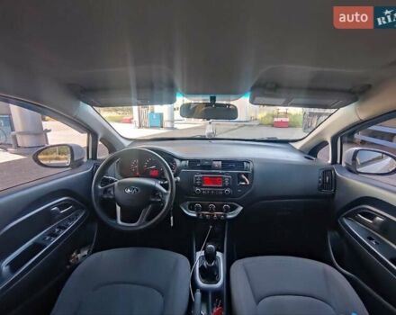 Белый Киа Рио, объемом двигателя 1.4 л и пробегом 282 тыс. км за 7799 $, фото 12 на Automoto.ua