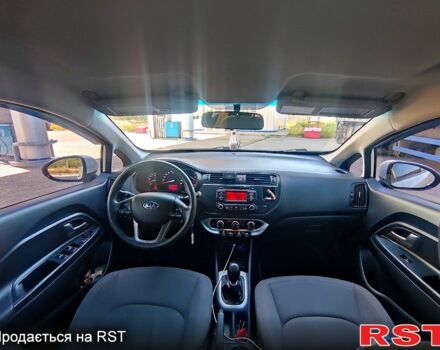 Белый Киа Рио, объемом двигателя 1.4 л и пробегом 282 тыс. км за 6999 $, фото 7 на Automoto.ua