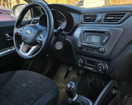 Белый Киа Рио, объемом двигателя 1.59 л и пробегом 200 тыс. км за 3200 $, фото 16 на Automoto.ua