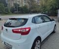 Белый Киа Рио, объемом двигателя 1.4 л и пробегом 82 тыс. км за 8000 $, фото 6 на Automoto.ua
