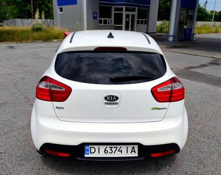Белый Киа Рио, объемом двигателя 1.4 л и пробегом 282 тыс. км за 6999 $, фото 5 на Automoto.ua