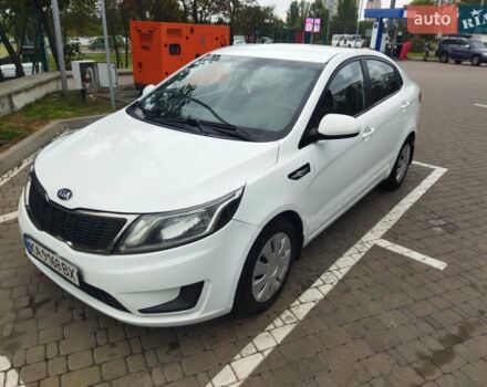 Білий Кіа Ріо, об'ємом двигуна 1.4 л та пробігом 270 тис. км за 5000 $, фото 1 на Automoto.ua