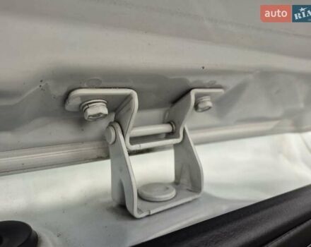 Білий Кіа Ріо, об'ємом двигуна 1.4 л та пробігом 132 тис. км за 8800 $, фото 58 на Automoto.ua