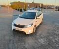 Білий Кіа Ріо, об'ємом двигуна 1.4 л та пробігом 160 тис. км за 8500 $, фото 3 на Automoto.ua