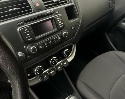 Белый Киа Рио, объемом двигателя 0 л и пробегом 190 тыс. км за 5000 $, фото 6 на Automoto.ua