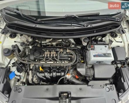 Білий Кіа Ріо, об'ємом двигуна 1.4 л та пробігом 132 тис. км за 8800 $, фото 60 на Automoto.ua