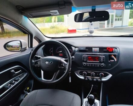 Белый Киа Рио, объемом двигателя 1.4 л и пробегом 299 тыс. км за 6199 $, фото 9 на Automoto.ua