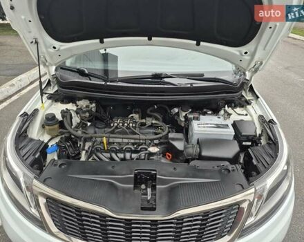 Білий Кіа Ріо, об'ємом двигуна 1.4 л та пробігом 132 тис. км за 8800 $, фото 59 на Automoto.ua