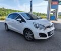 Белый Киа Рио, объемом двигателя 1.4 л и пробегом 282 тыс. км за 7799 $, фото 6 на Automoto.ua
