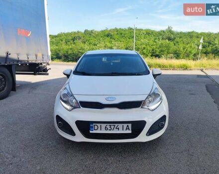 Белый Киа Рио, объемом двигателя 1.4 л и пробегом 282 тыс. км за 7799 $, фото 7 на Automoto.ua