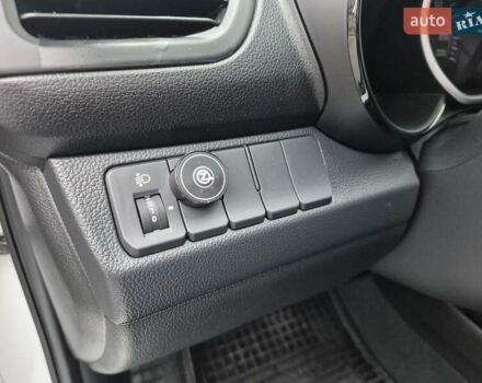 Білий Кіа Ріо, об'ємом двигуна 1.4 л та пробігом 132 тис. км за 8800 $, фото 25 на Automoto.ua