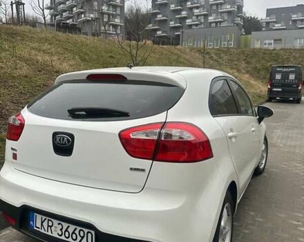 Белый Киа Рио, объемом двигателя 0 л и пробегом 190 тыс. км за 5000 $, фото 4 на Automoto.ua
