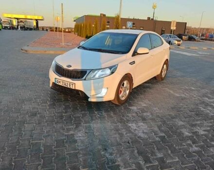 Білий Кіа Ріо, об'ємом двигуна 1.4 л та пробігом 160 тис. км за 8500 $, фото 6 на Automoto.ua