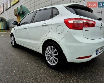 Білий Кіа Ріо, об'ємом двигуна 1.4 л та пробігом 132 тис. км за 8800 $, фото 16 на Automoto.ua