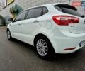 Білий Кіа Ріо, об'ємом двигуна 1.4 л та пробігом 132 тис. км за 8800 $, фото 16 на Automoto.ua