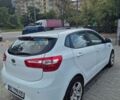 Белый Киа Рио, объемом двигателя 1.4 л и пробегом 82 тыс. км за 8000 $, фото 9 на Automoto.ua