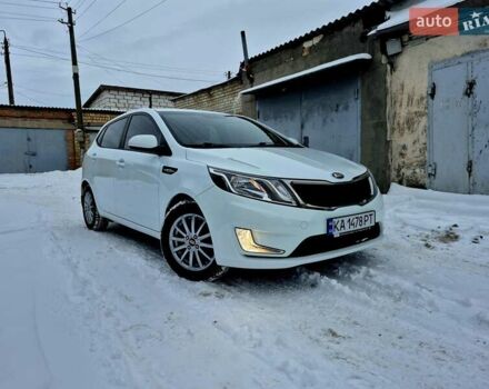 Білий Кіа Ріо, об'ємом двигуна 1.4 л та пробігом 132 тис. км за 8800 $, фото 74 на Automoto.ua