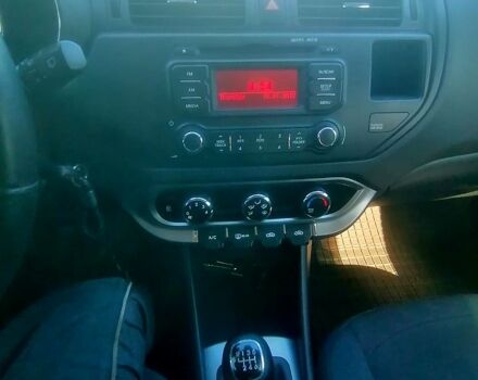 Белый Киа Рио, объемом двигателя 1.1 л и пробегом 140 тыс. км за 6000 $, фото 1 на Automoto.ua