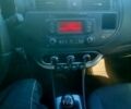Белый Киа Рио, объемом двигателя 1.1 л и пробегом 140 тыс. км за 6000 $, фото 1 на Automoto.ua