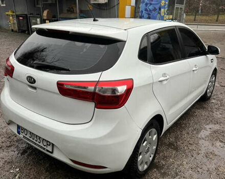 Белый Киа Рио, объемом двигателя 1.4 л и пробегом 132 тыс. км за 7500 $, фото 6 на Automoto.ua