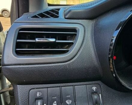 Белый Киа Рио, объемом двигателя 1.59 л и пробегом 200 тыс. км за 3200 $, фото 8 на Automoto.ua