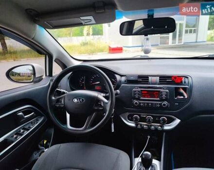 Белый Киа Рио, объемом двигателя 1.4 л и пробегом 285 тыс. км за 6999 $, фото 9 на Automoto.ua
