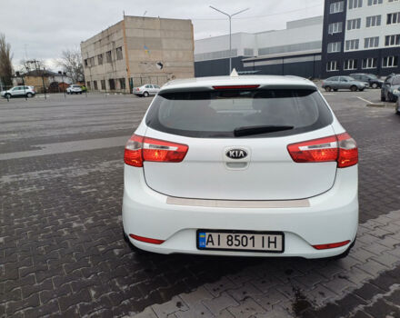 Белый Киа Рио, объемом двигателя 1.6 л и пробегом 201 тыс. км за 7700 $, фото 4 на Automoto.ua