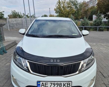Белый Киа Рио, объемом двигателя 1.4 л и пробегом 82 тыс. км за 8000 $, фото 1 на Automoto.ua