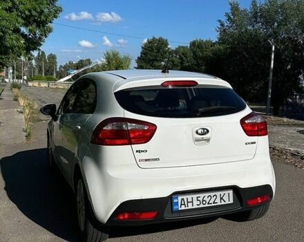 Білий Кіа Ріо, об'ємом двигуна 1.6 л та пробігом 100 тис. км за 8500 $, фото 12 на Automoto.ua