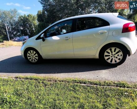 Білий Кіа Ріо, об'ємом двигуна 1.6 л та пробігом 100 тис. км за 8500 $, фото 1 на Automoto.ua